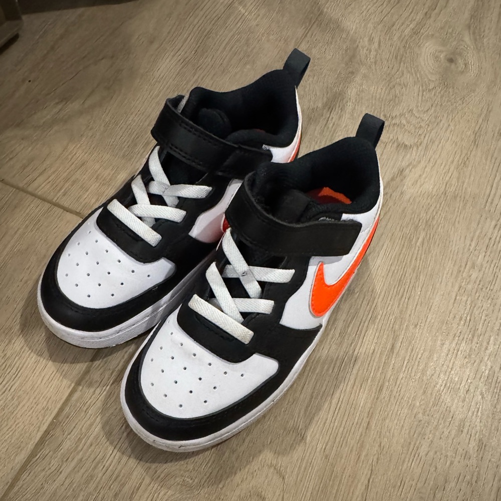 Nike Black and White Athletic Shoes